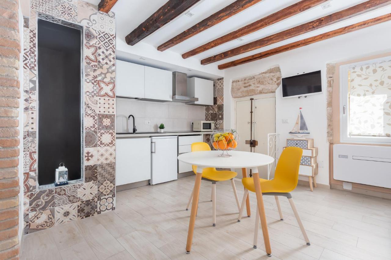 Carmencita Apartment Альгеро Экстерьер фото
